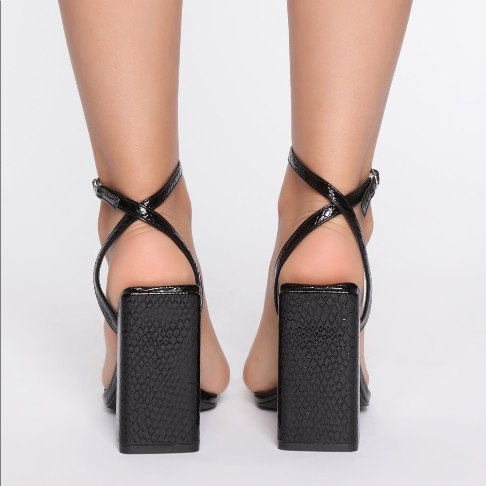 DO YOU EVER WONDER HEELED SANDALS FASHION NOVA